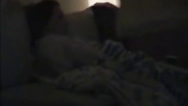 她想成为一个色情模特，但她缺乏董事会