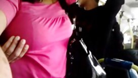 邻居荡妇和表现者