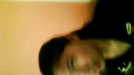 为她的阴部花瓣淋浴