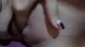 男朋友成为即兴脱衣舞娘