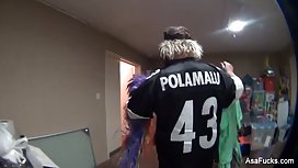 在新的色情视频中惊喜